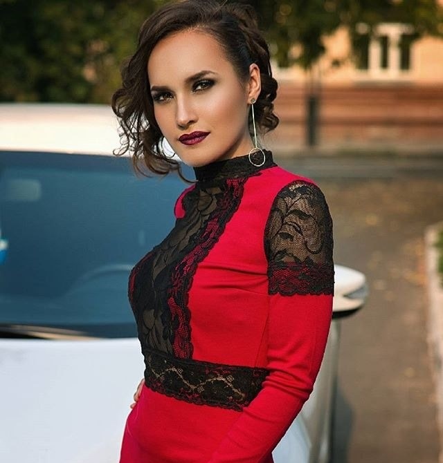 Душечка привлекальеная девушка из Алексина цена от 3500 руб