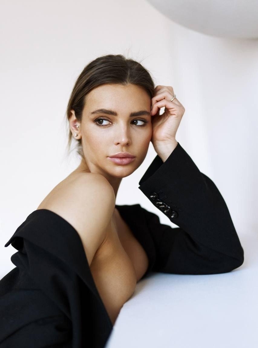 Санечка привлекальеная девушка из Алексина цена от 4000 руб