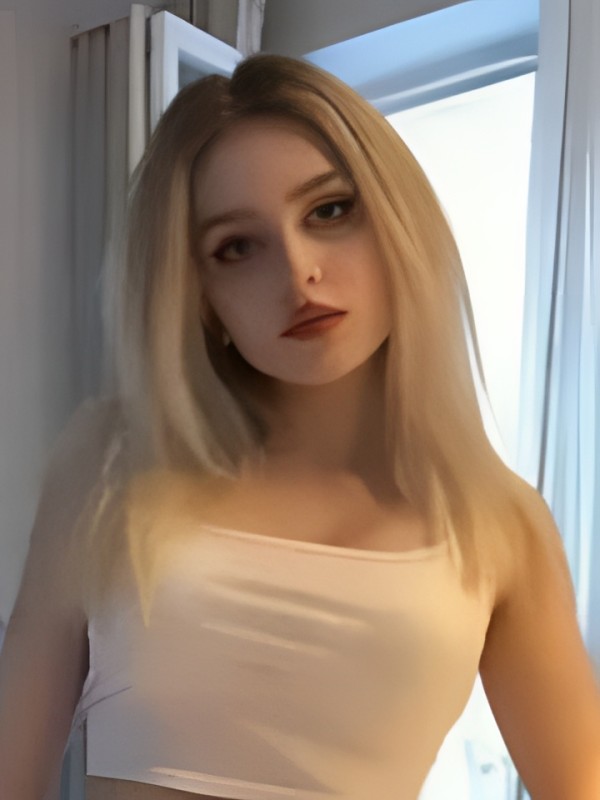 София привлекательная девушка из Алексина цена от 3000 руб